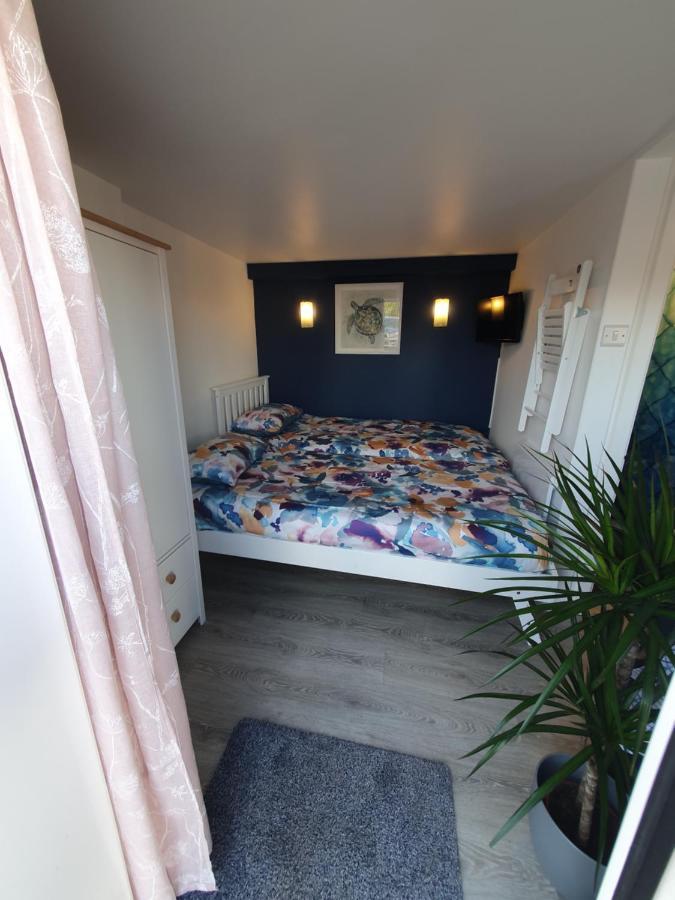 Shiphay Studio: Cozy Private Retreat Near Torbay Hospital Torquay Exterior photo